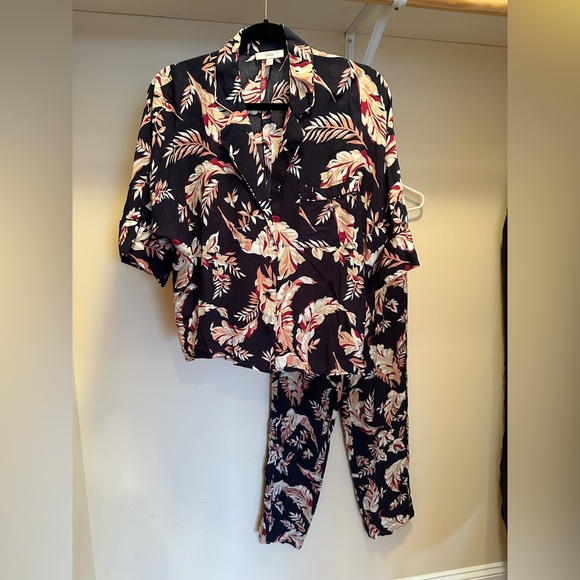 Joie Desmonda camp shirt and matching pant set size small - Picture 6 of 15